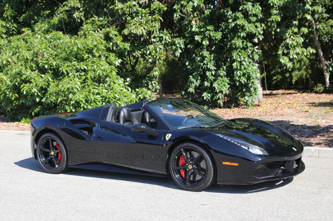 2018 Ferrari 488 Spider - Image 13 of 31