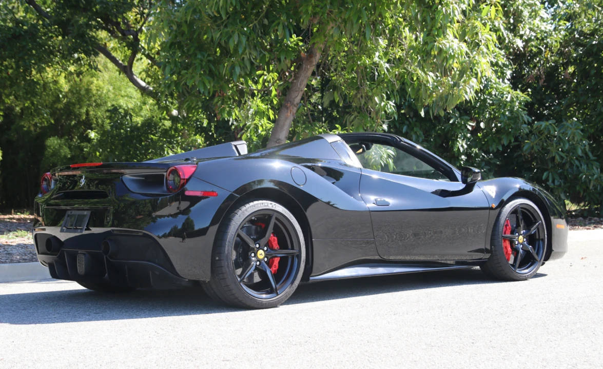 2018 Ferrari 488 Spider - Image 19 of 31