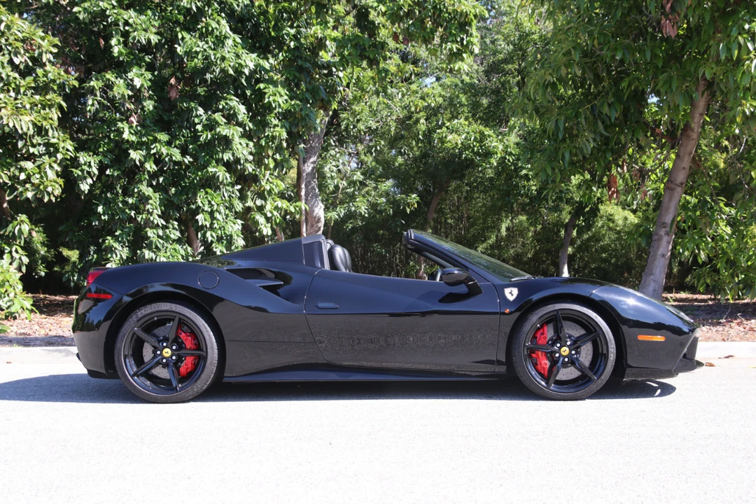 2018 Ferrari 488 Spider - Image 18 of 31