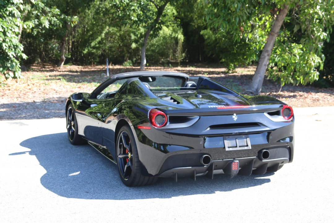 2018 Ferrari 488 Spider - Image 29 of 31