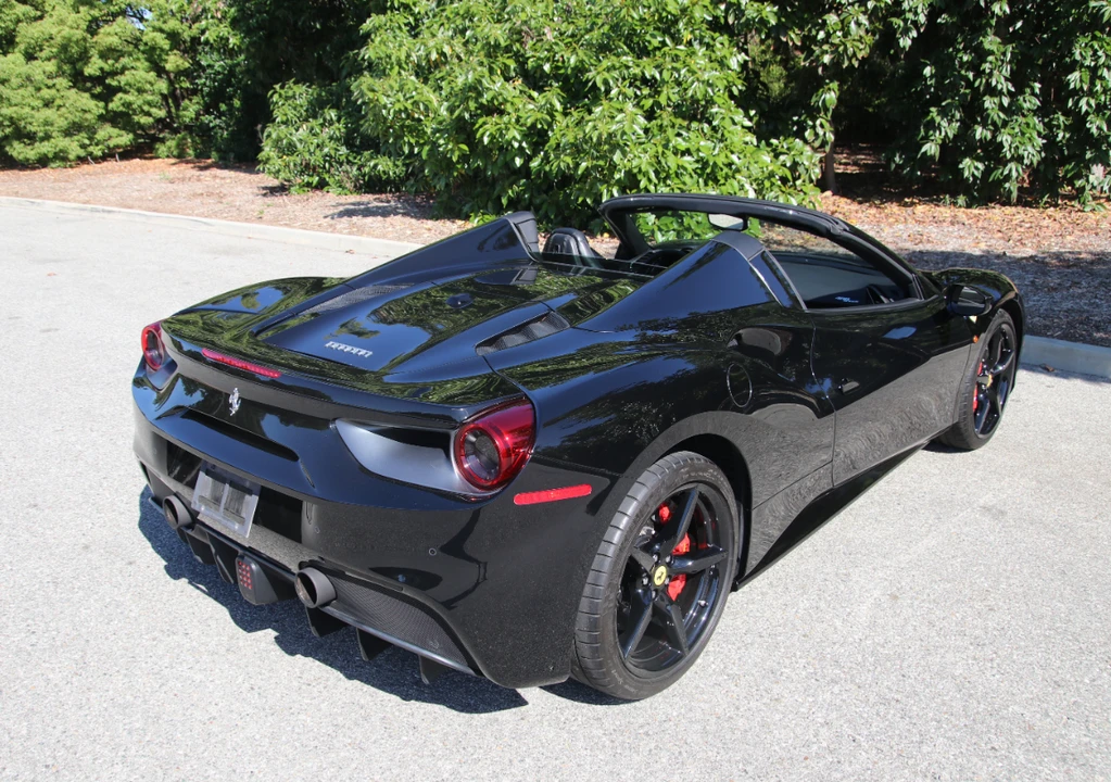 2018 Ferrari 488 Spider - Image 22 of 31