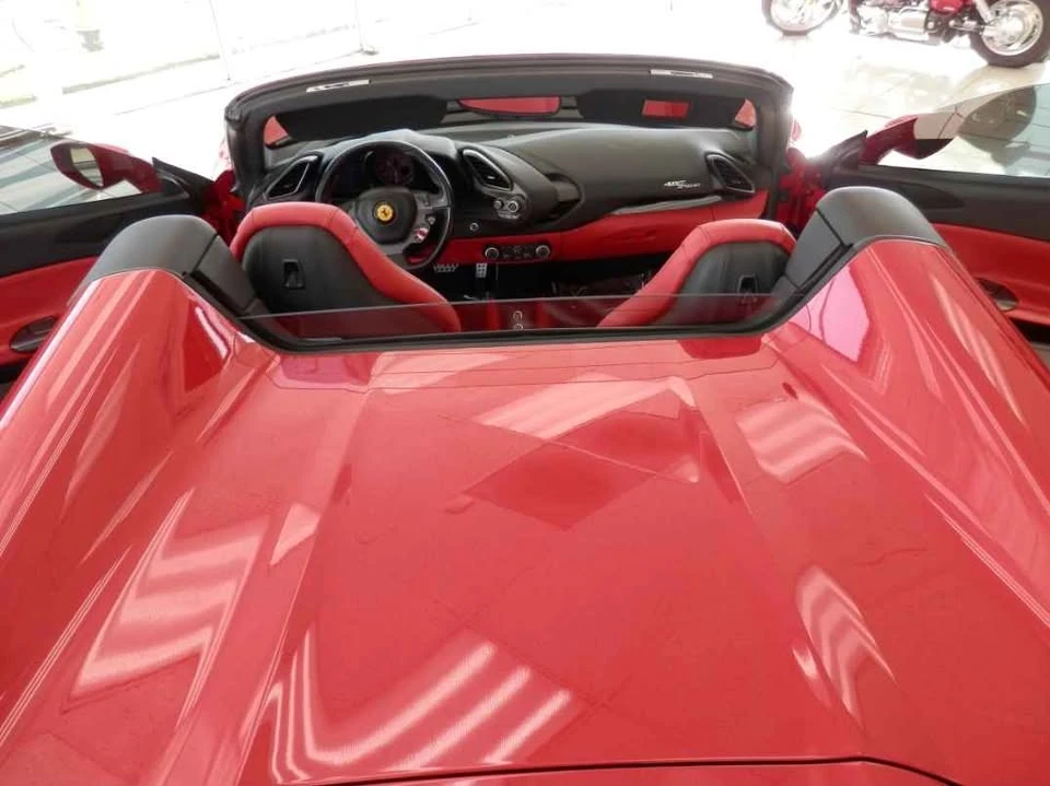 2018 Ferrari 488 Spider - Image 14 of 17