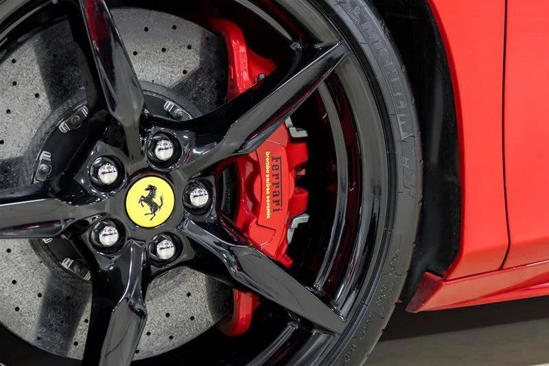 2018 Ferrari 488 Spider - Image 13 of 31