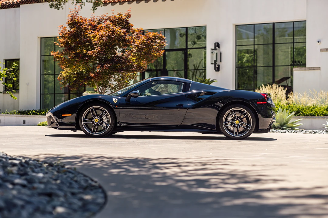 2018 Ferrari 488 Spider - Image 17 of 31