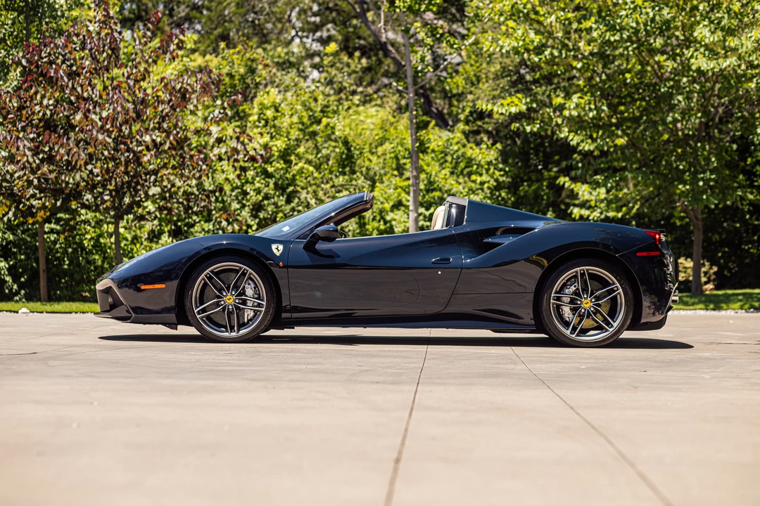 2018 Ferrari 488 Spider - Image 26 of 31