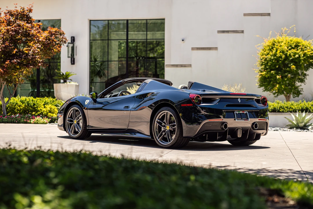 2018 Ferrari 488 Spider - Image 28 of 31