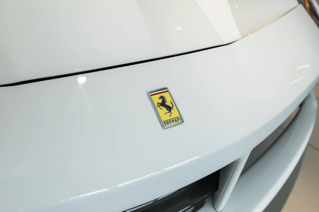 2018 Ferrari 488 Spider - Image 13 of 31
