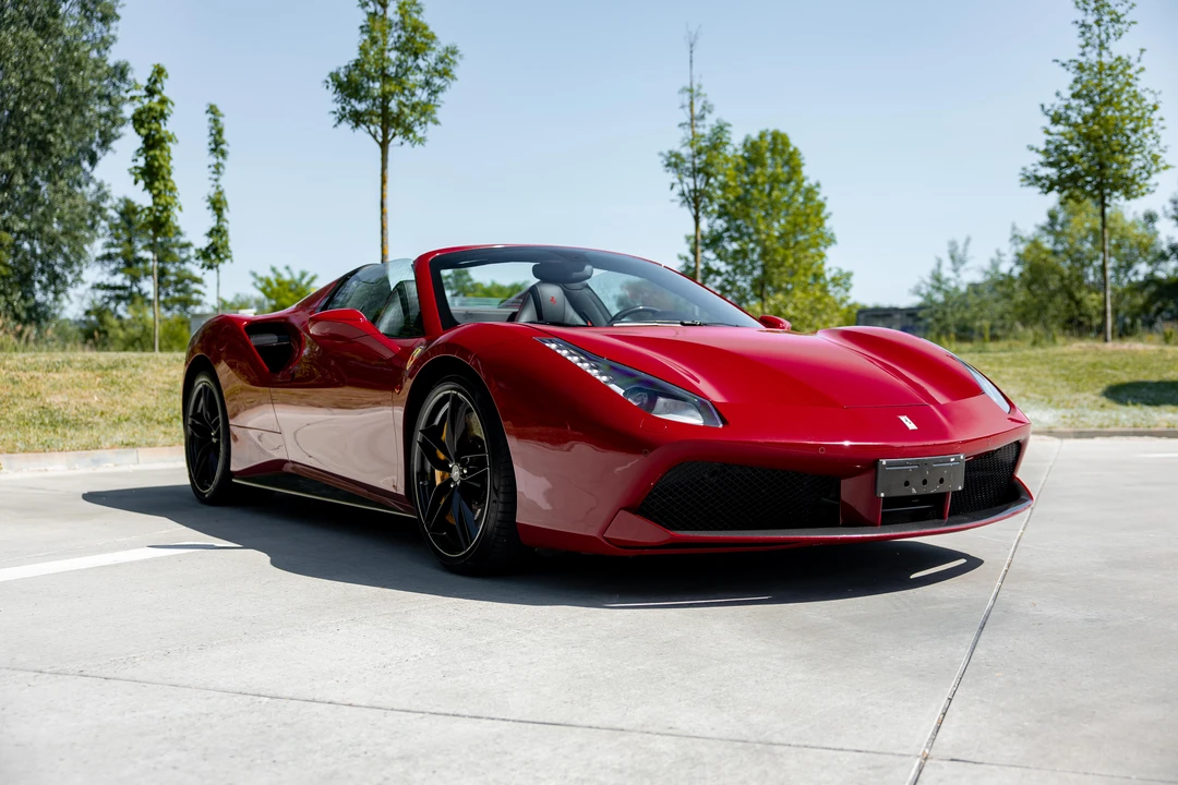 2018 Ferrari 488 Spider - Image 3 of 31