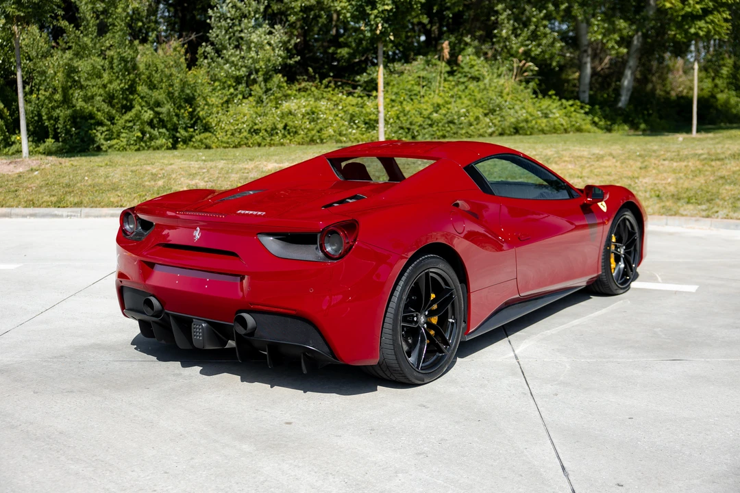 2018 Ferrari 488 Spider - Image 19 of 31