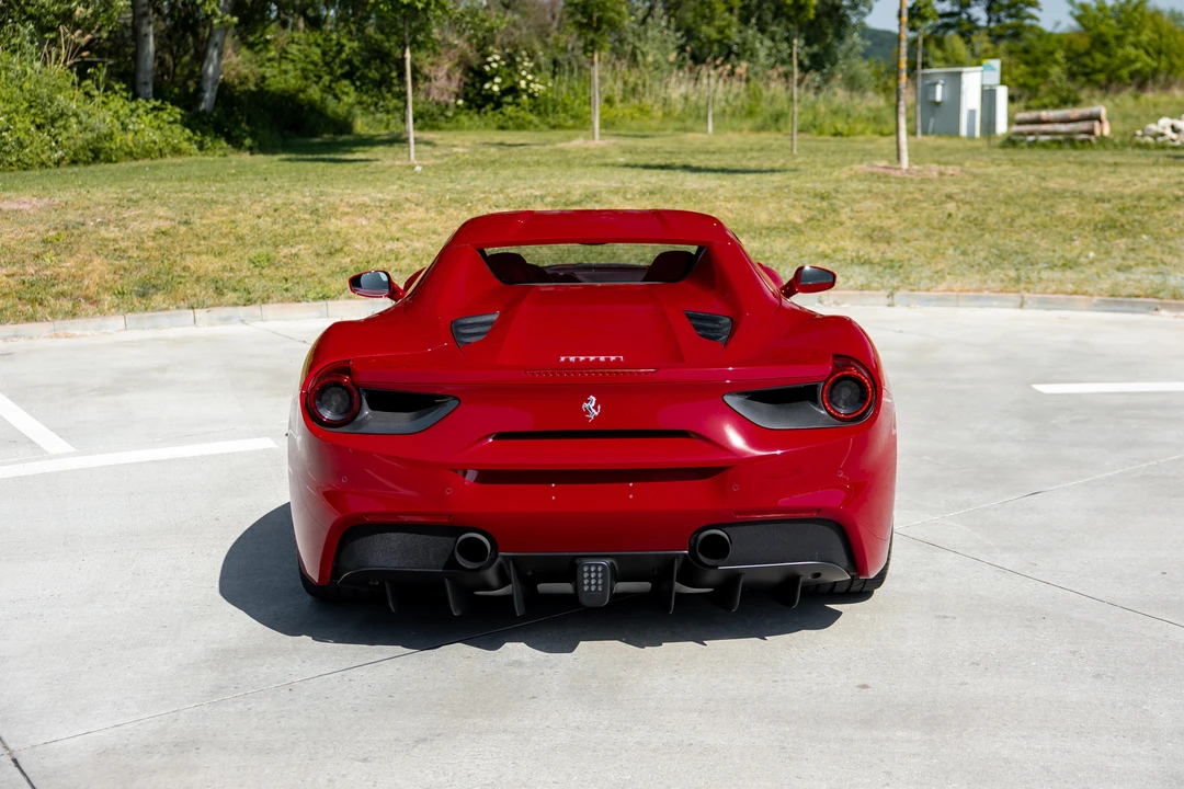 2018 Ferrari 488 Spider - Image 6 of 31