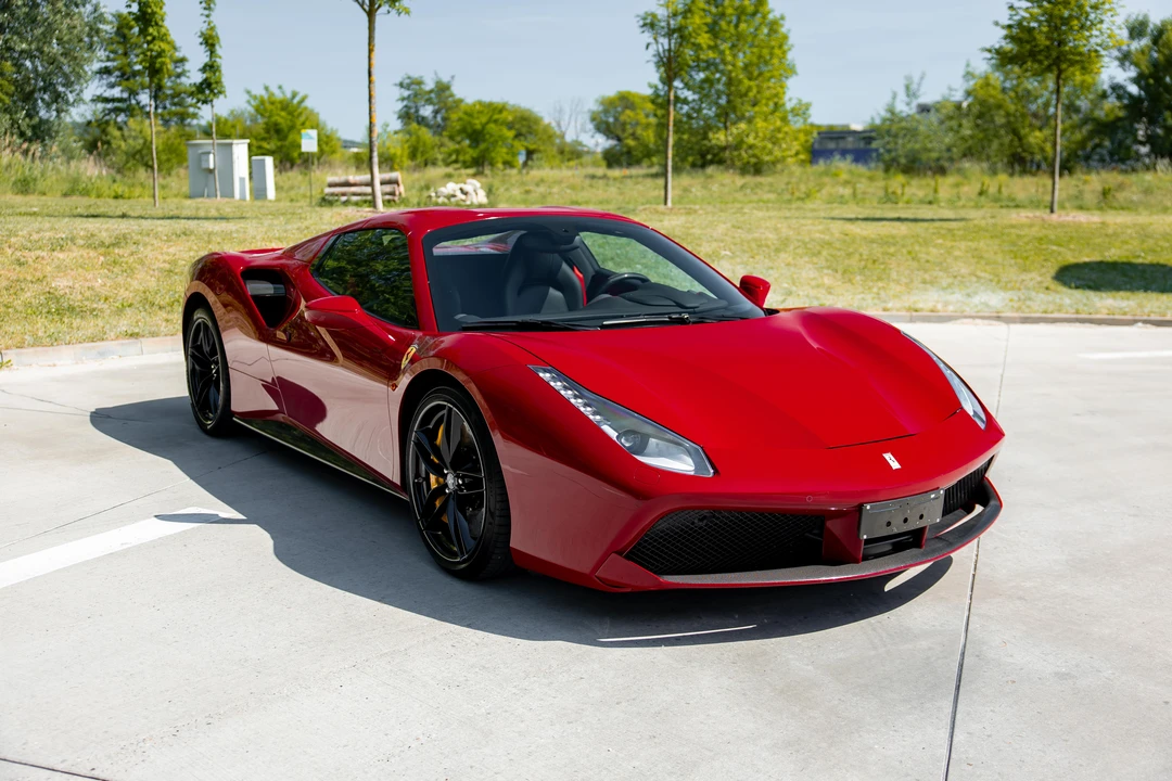2018 Ferrari 488 Spider - Image 27 of 31