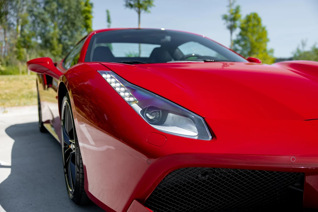 2018 Ferrari 488 Spider - Image 31 of 31