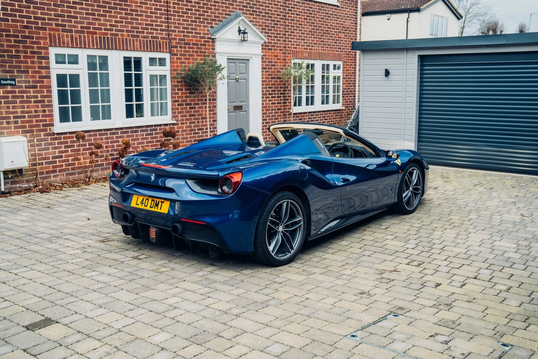 2018 Ferrari 488 Spider - Image 8 of 31