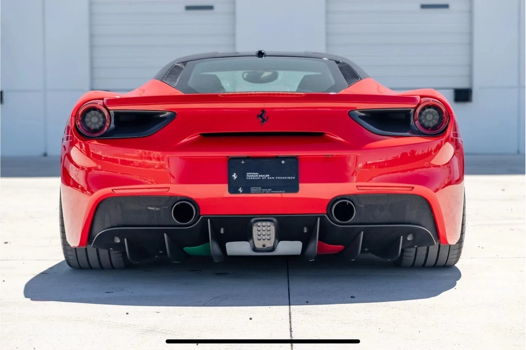 2018 Ferrari 488 - Image 10 of 16