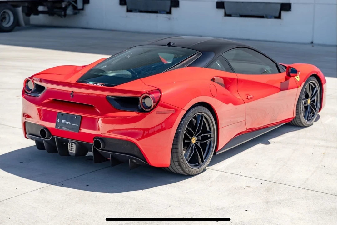 2018 Ferrari 488 - Image 7 of 16