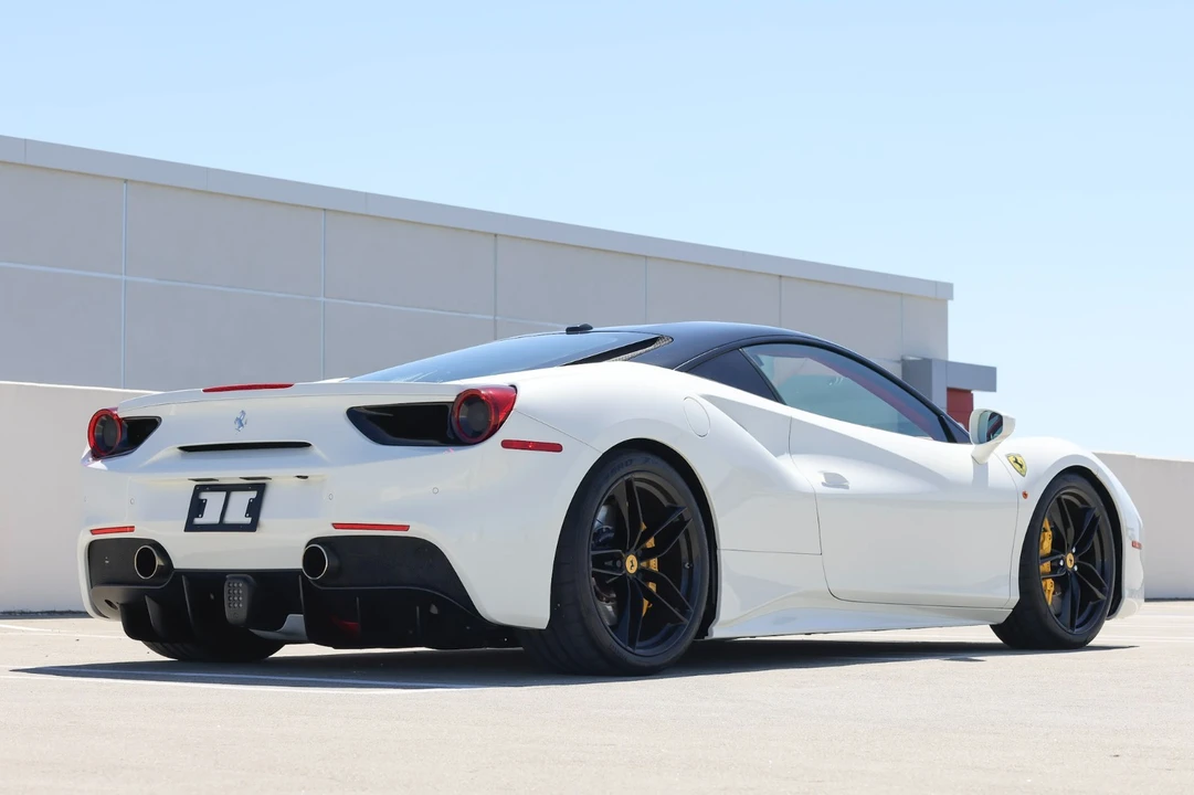 2018 Ferrari 488 GTB - Image 7 of 21