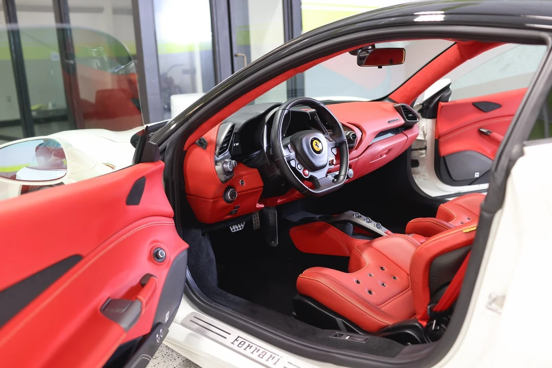 2018 Ferrari 488 GTB - Image 20 of 21