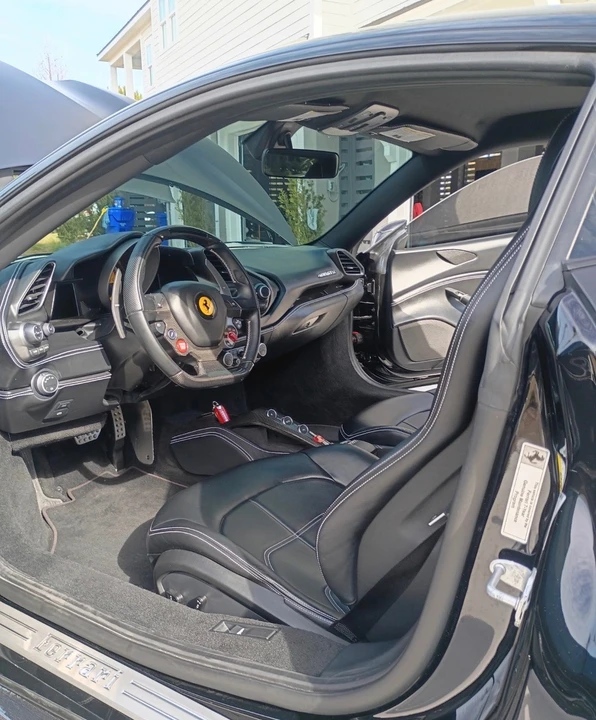 2018 Ferrari 488 - Image 13 of 18