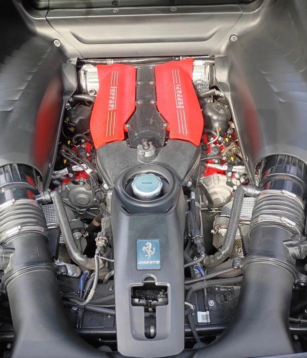 2018 Ferrari 488 - Image 15 of 18