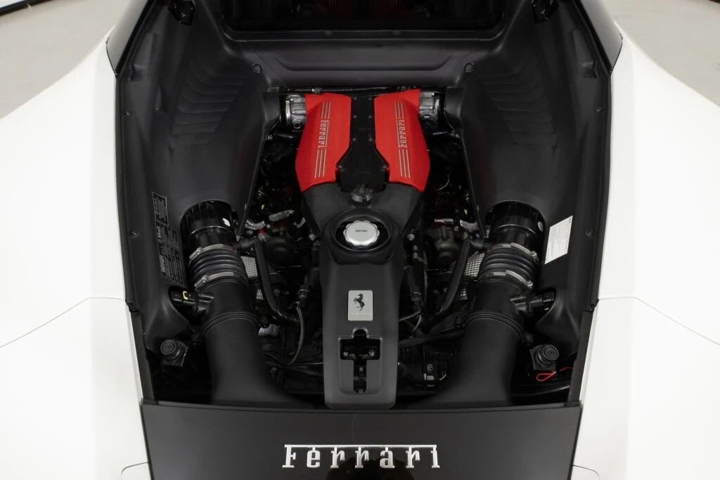 2018 Ferrari 488 - Image 19 of 21