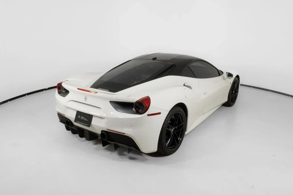 2018 Ferrari 488 - Image 9 of 21