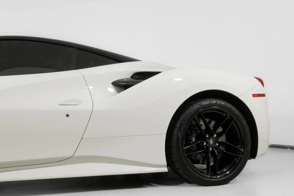 2018 Ferrari 488 - Image 16 of 21