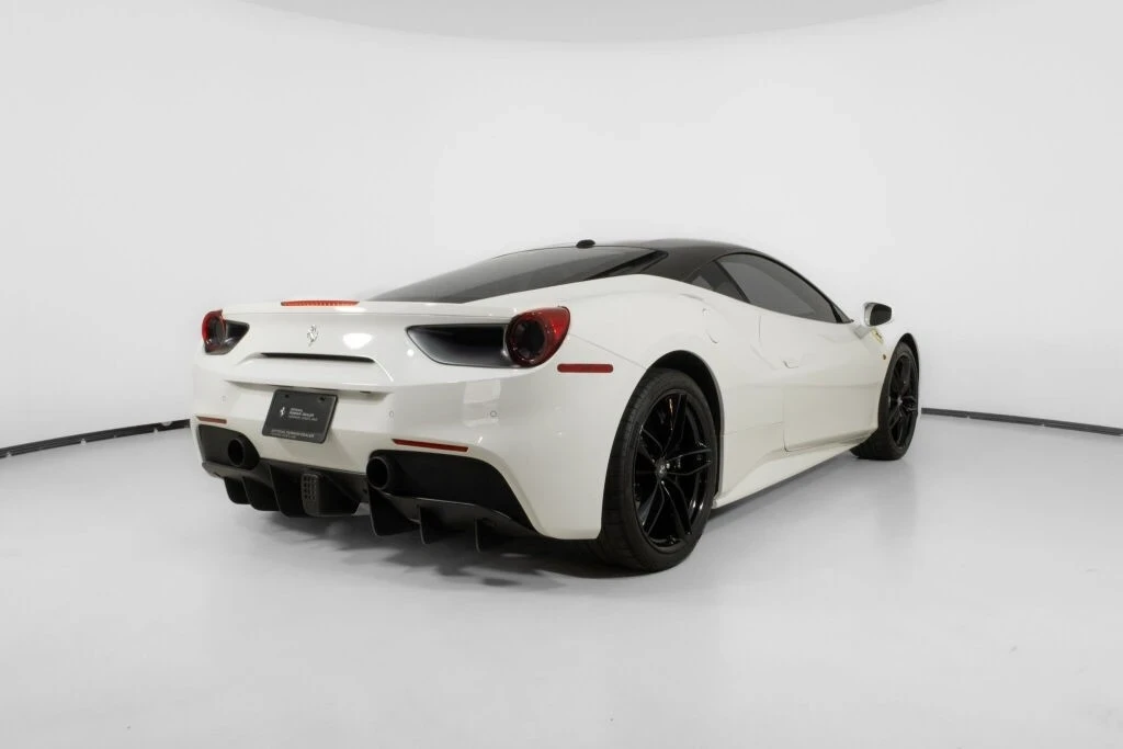 2018 Ferrari 488 - Image 8 of 21