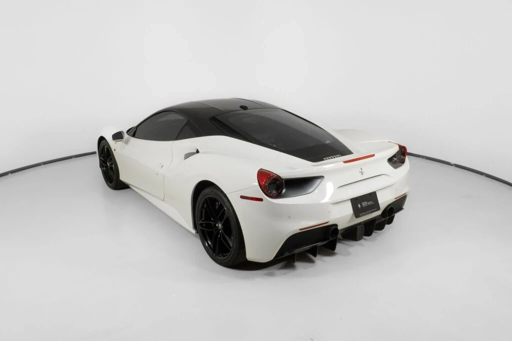 2018 Ferrari 488 - Image 5 of 21