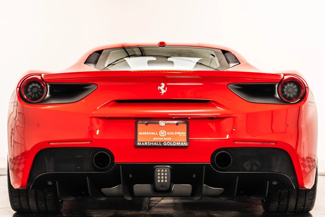 2018 Ferrari 488 GTB - Image 8 of 12