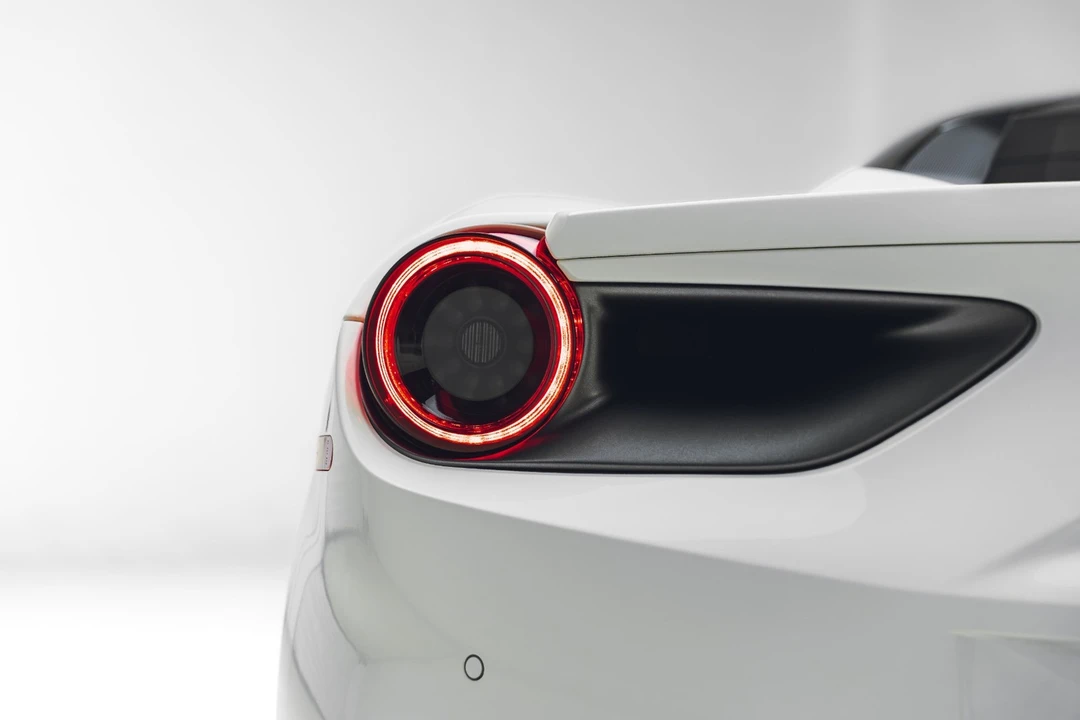 2018 Ferrari 488 - Image 23 of 31