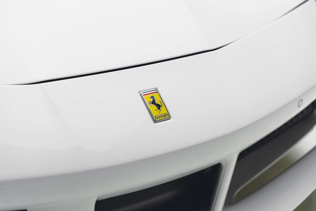 2018 Ferrari 488 - Image 9 of 31