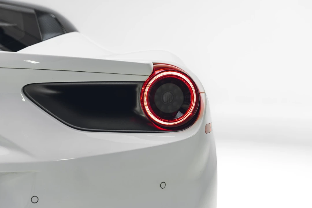 2018 Ferrari 488 - Image 24 of 31