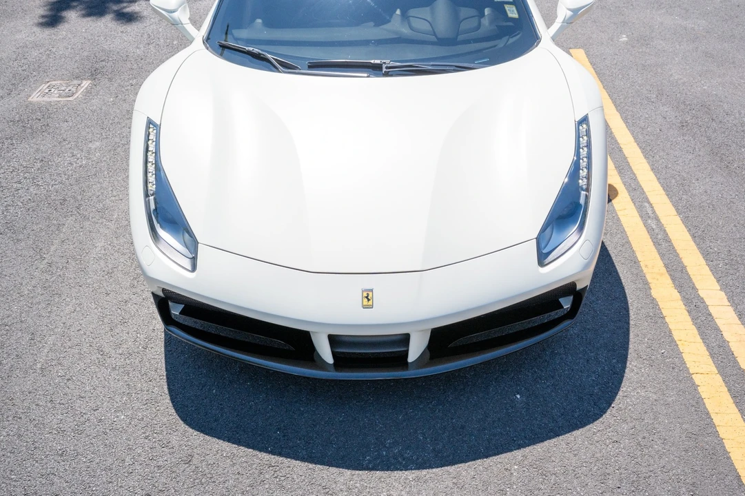 2018 Ferrari 488 - Image 10 of 31