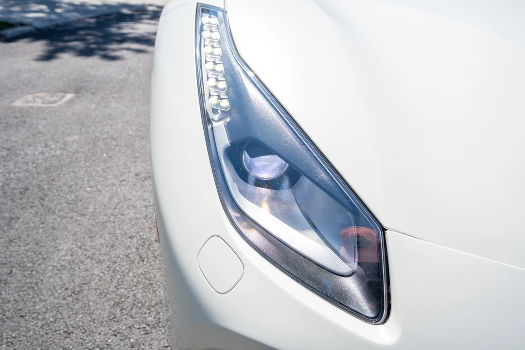 2018 Ferrari 488 - Image 13 of 31