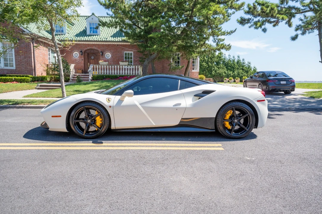 2018 Ferrari 488 - Image 4 of 31