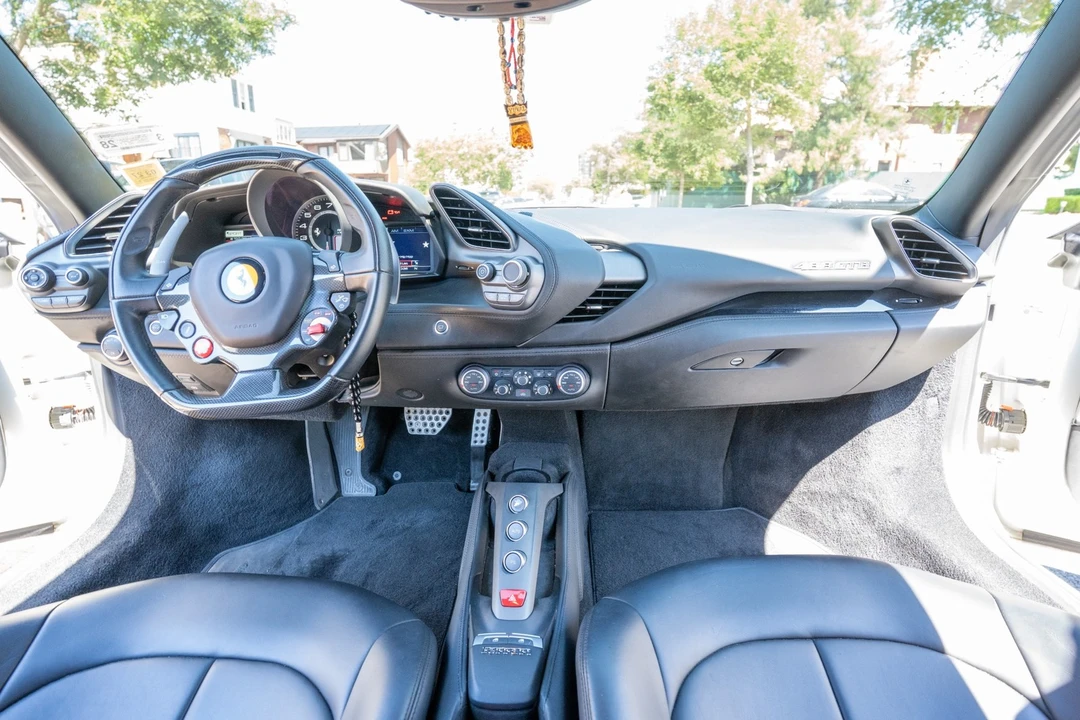 2018 Ferrari 488 - Image 2 of 31
