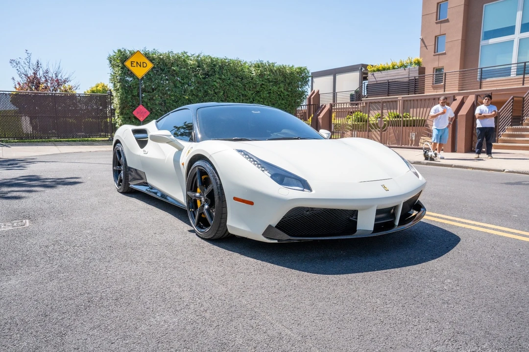 2018 Ferrari 488 - Image 8 of 31