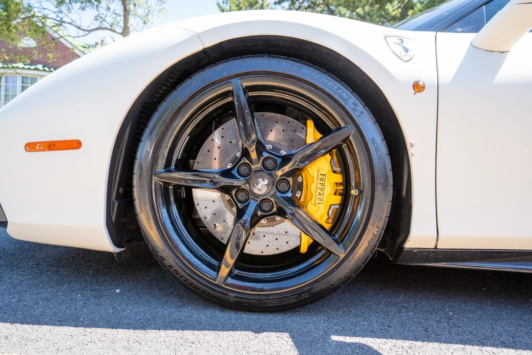 2018 Ferrari 488 - Image 21 of 31