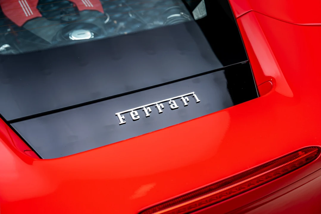 2018 Ferrari 488 - Image 28 of 31