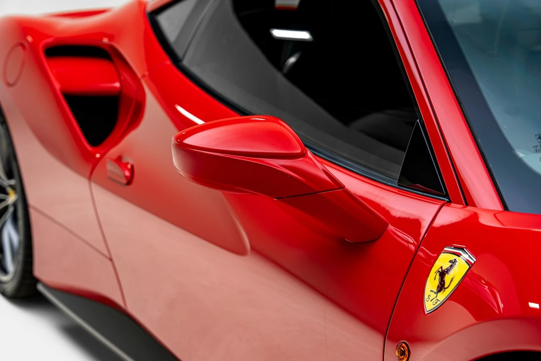 2018 Ferrari 488 - Image 22 of 31