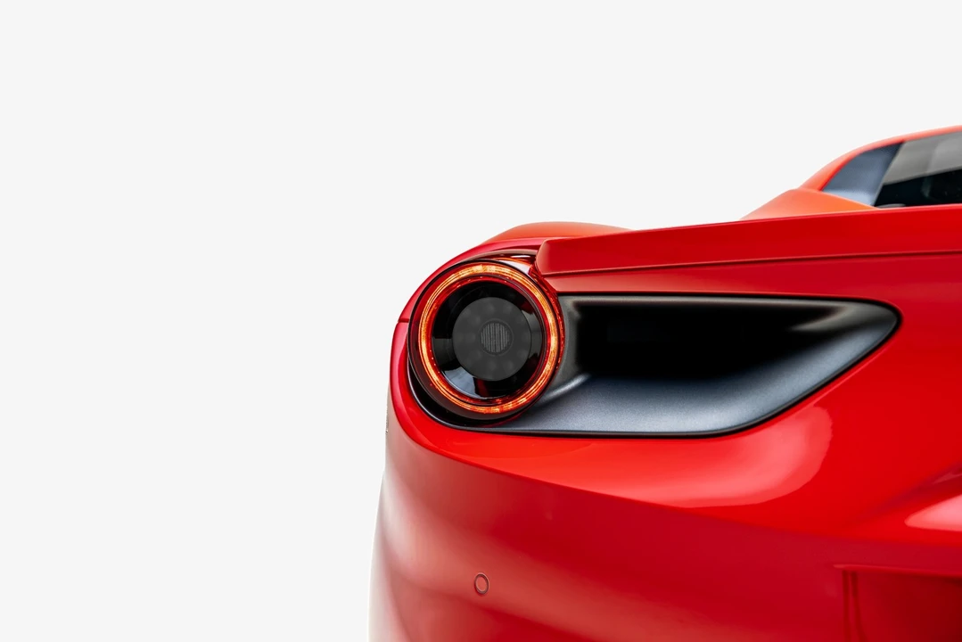 2018 Ferrari 488 - Image 26 of 31