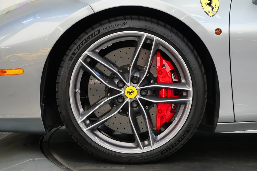 2018 Ferrari 488 - Image 10 of 12