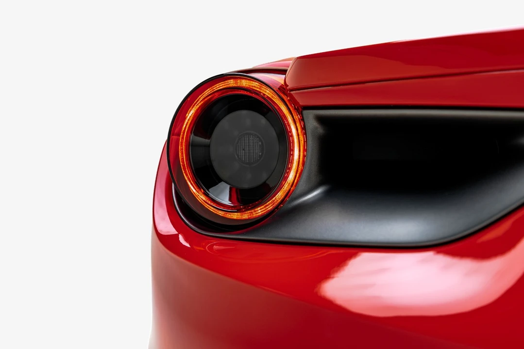2018 Ferrari 488 - Image 27 of 31
