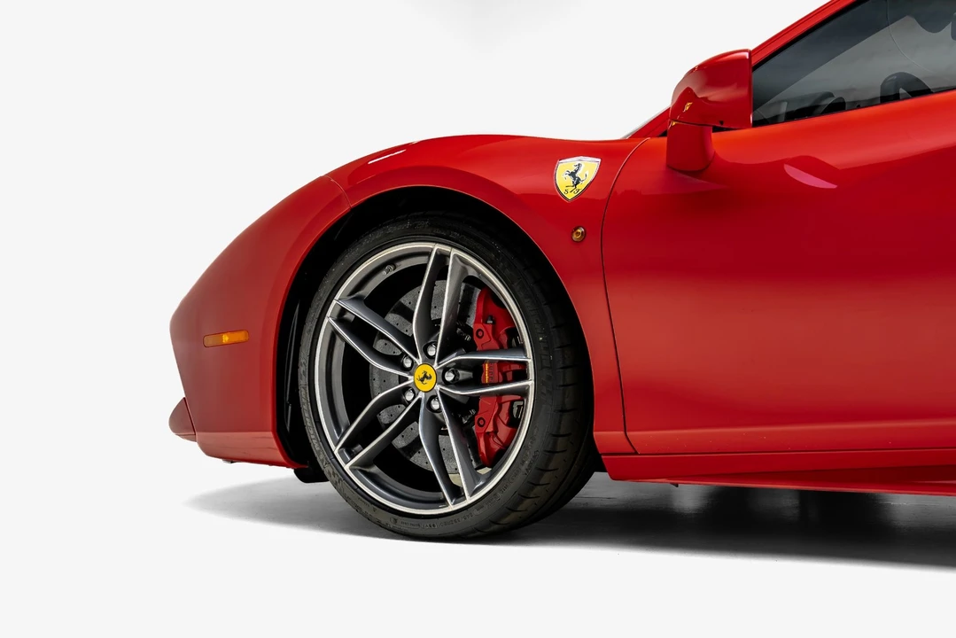 2018 Ferrari 488 - Image 18 of 31
