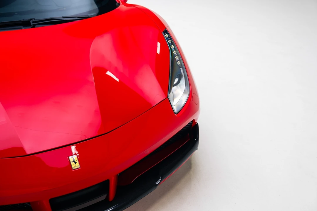 2018 Ferrari 488 GTB - Image 8 of 12