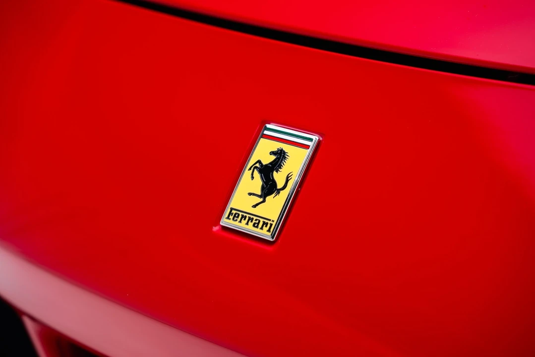 2018 Ferrari 488 GTB - Image 9 of 12