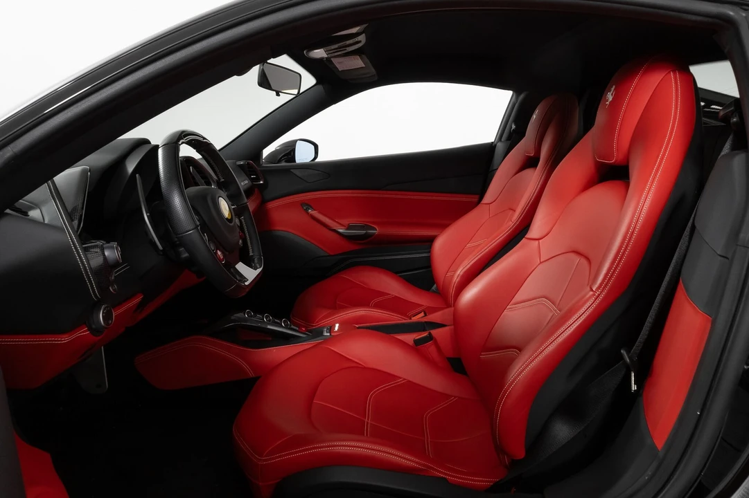 2018 Ferrari 488 GTB - Image 4 of 12