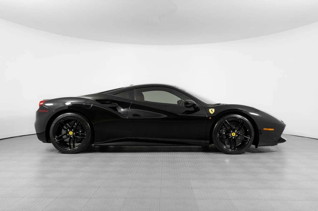2018 Ferrari 488 GTB - Image 10 of 12