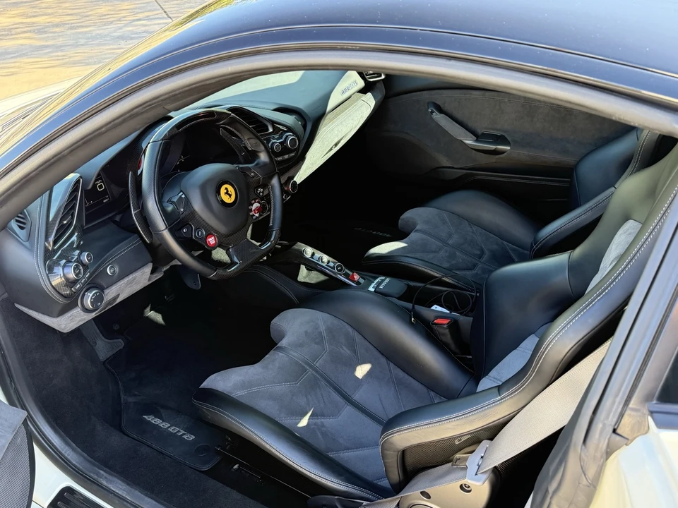 2018 Ferrari 488 GTB - Image 19 of 21