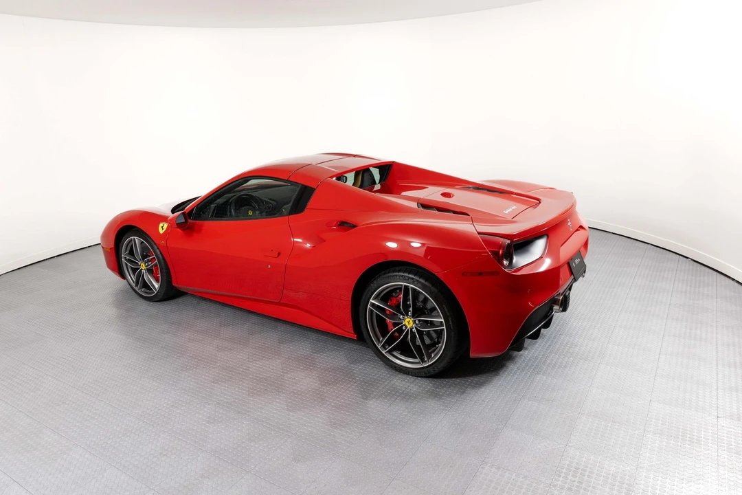 2018 Ferrari 488 GTB - Image 7 of 12